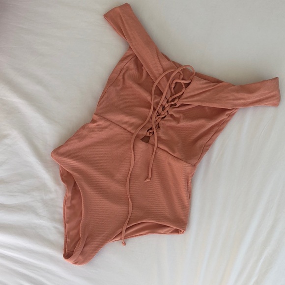 L SPACE WOMEN'S ANJA ONE PIECE SWIMSUIT - Picture 3 of 6